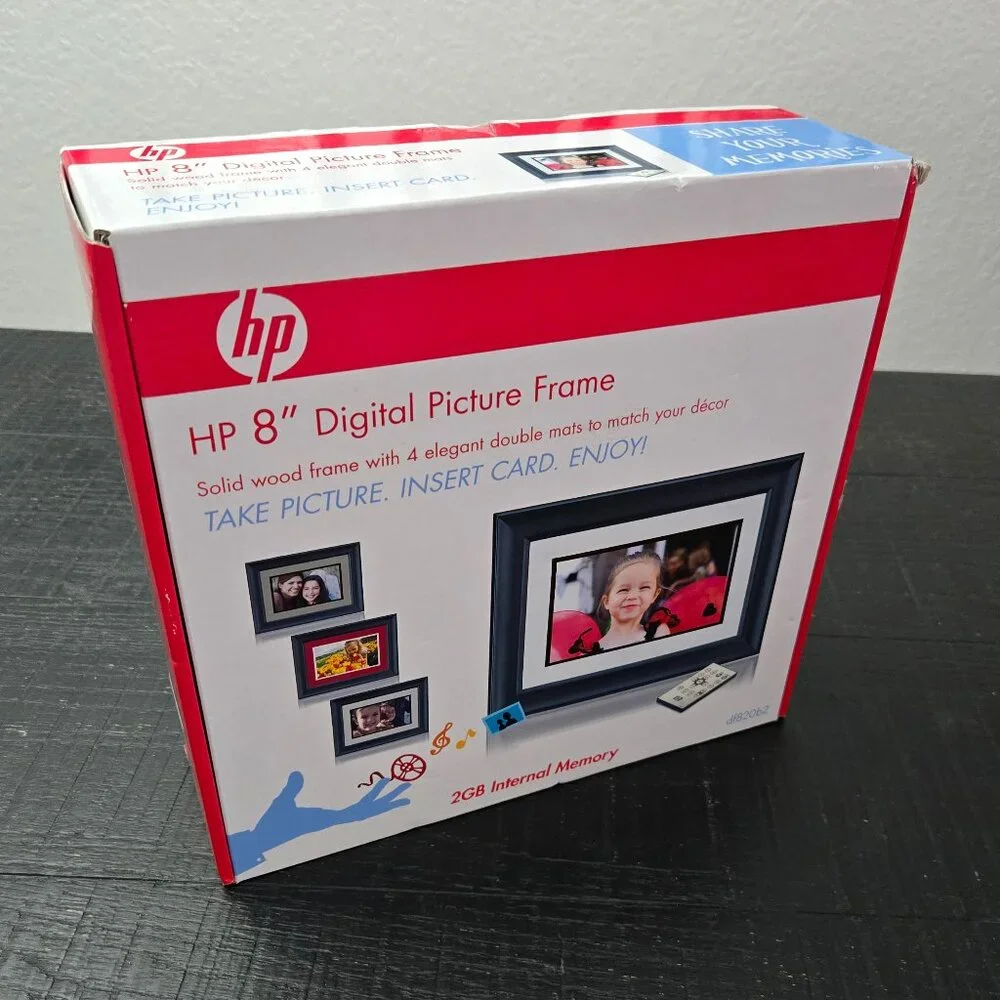 New- HP 8” Digital Picture Wood Frame Black with Remote DF820B4